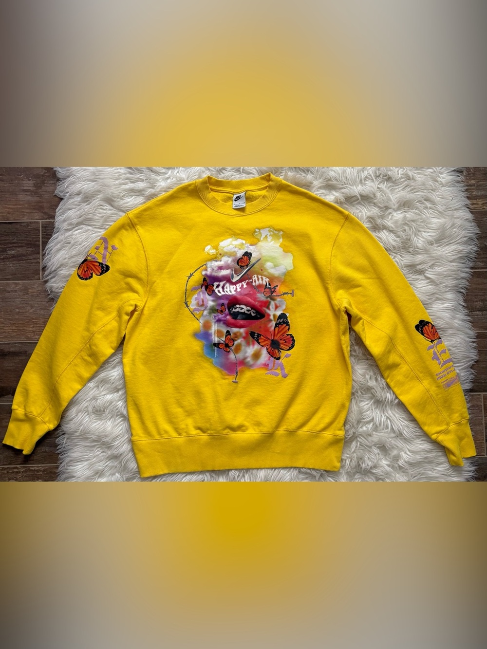 Nike Mens Happy Air Crewneck Pullover Sweatshirt Medium Y2K Nostalgia Dopamine